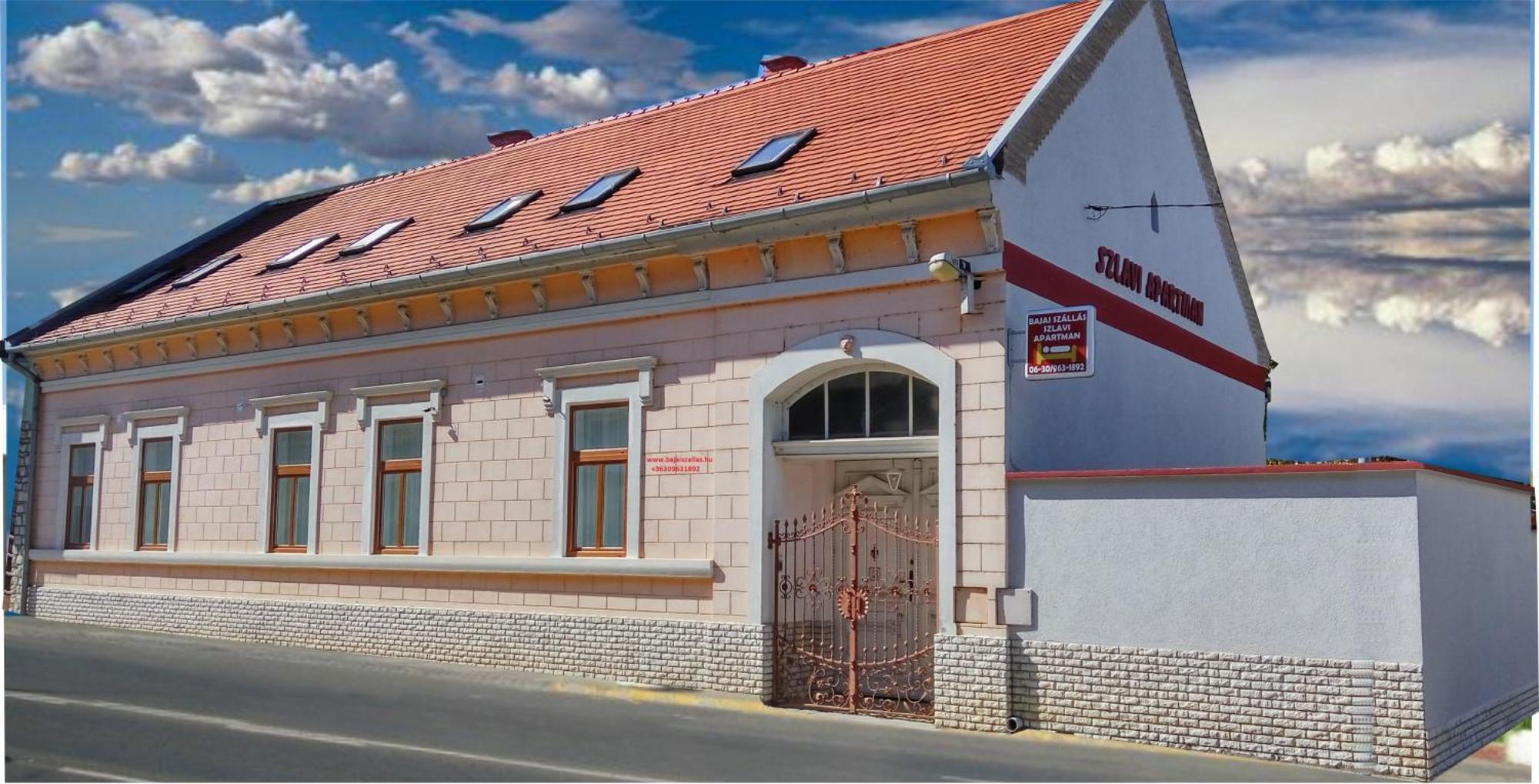 Szlavi Apartman Бая Экстерьер фото