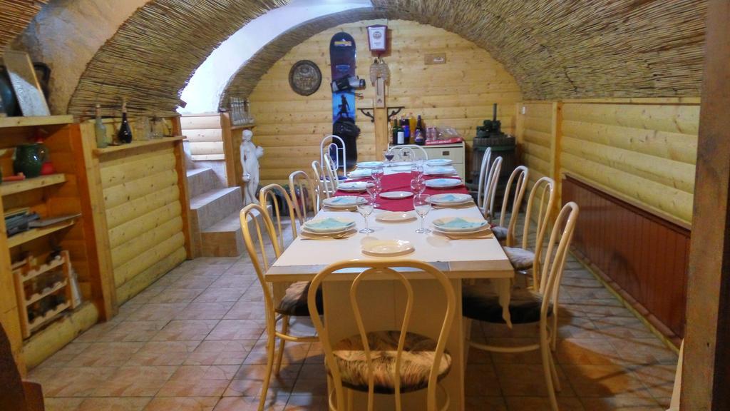 Szlavi Apartman Бая Экстерьер фото