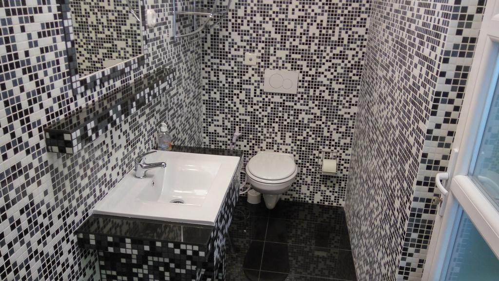 Szlavi Apartman Бая Экстерьер фото